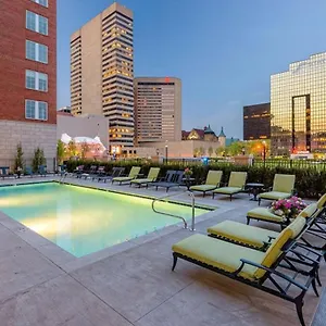 King Size In Heart Of Downtown Apartment Columbus